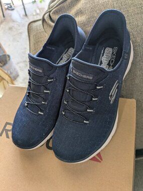 Skechers Women’s Navy Hands Free Slip Ins Walking Shoe Size 7.5